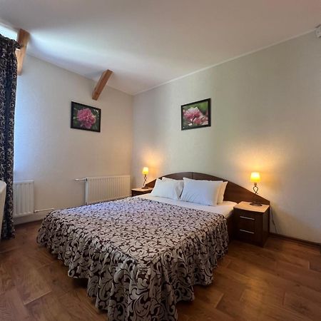 Apart Hotel Asotel Kharkiv Eksteriør billede