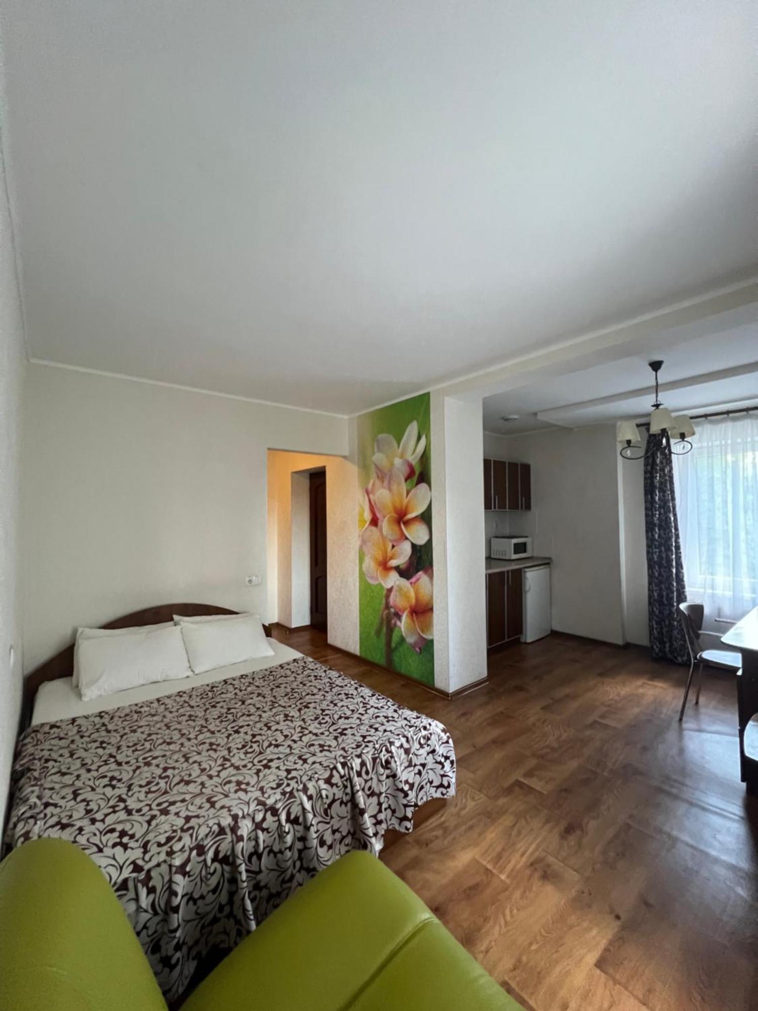 Apart Hotel Asotel Kharkiv Eksteriør billede