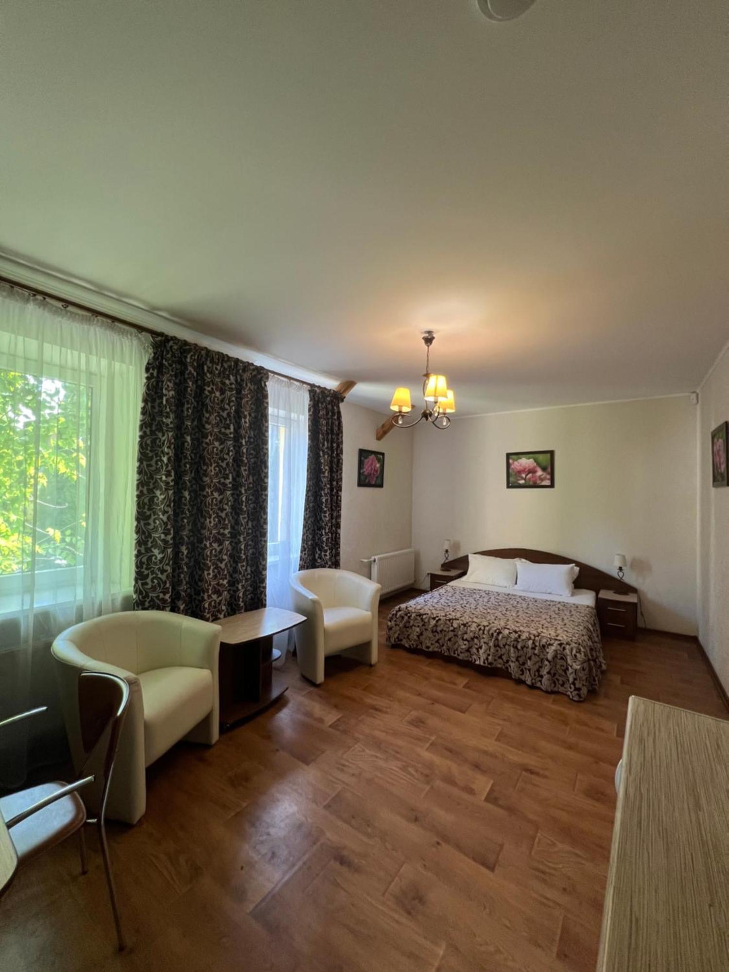 Apart Hotel Asotel Kharkiv Eksteriør billede
