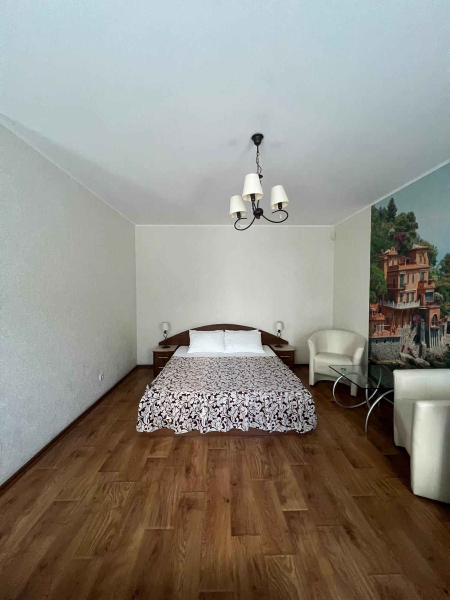Apart Hotel Asotel Kharkiv Eksteriør billede