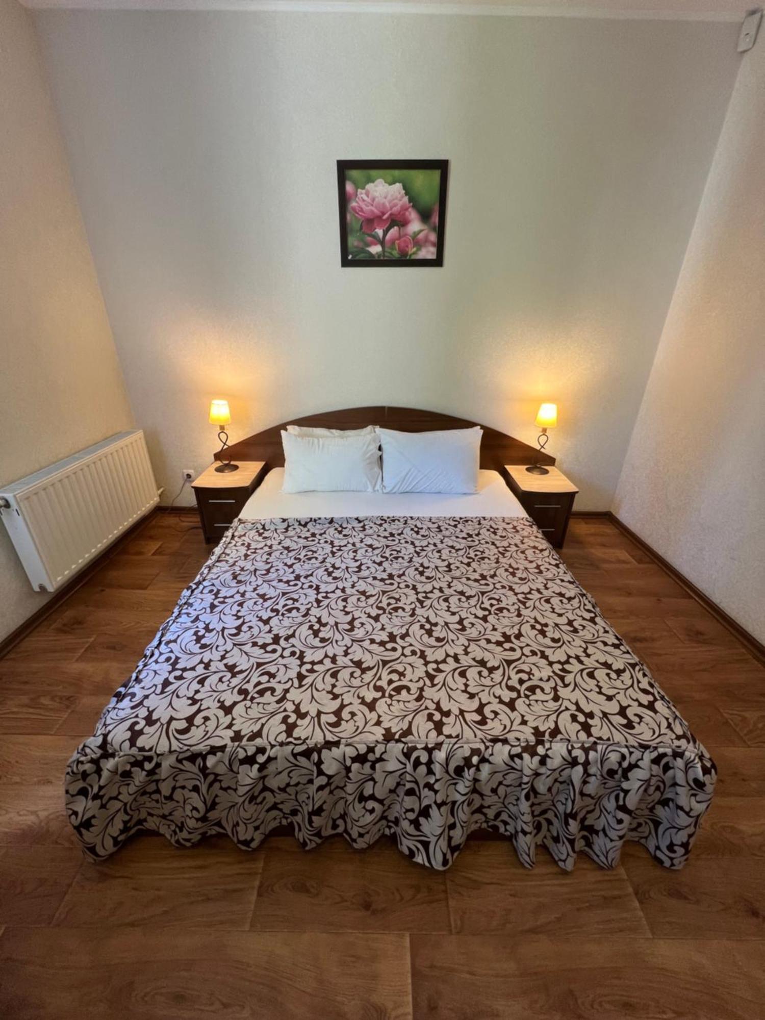 Apart Hotel Asotel Kharkiv Eksteriør billede
