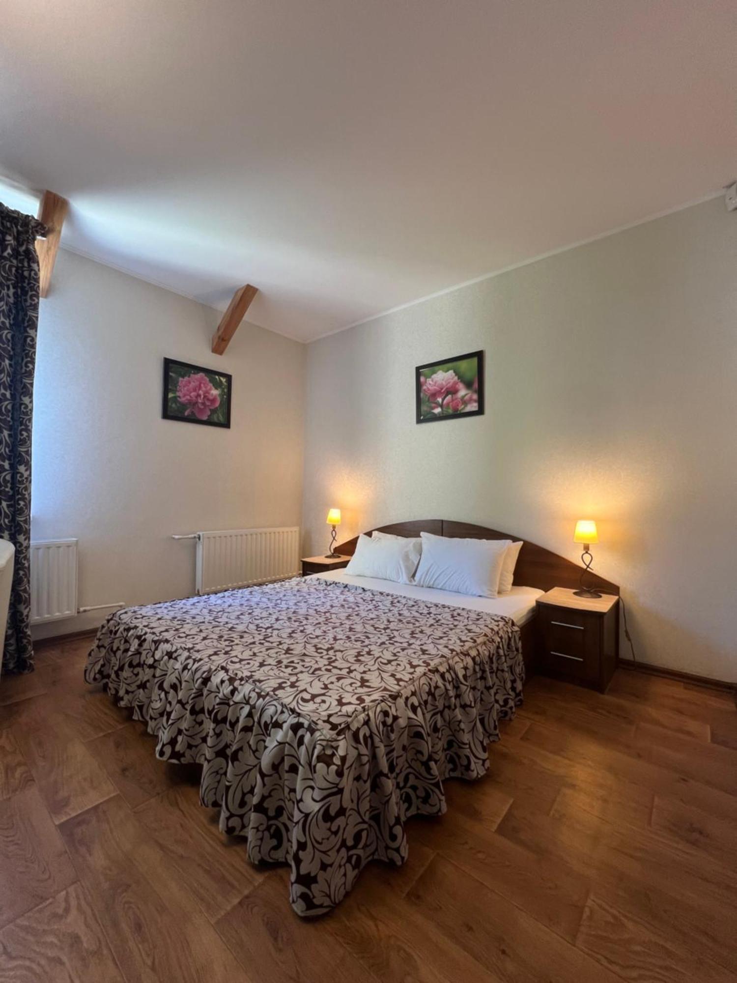 Apart Hotel Asotel Kharkiv Eksteriør billede