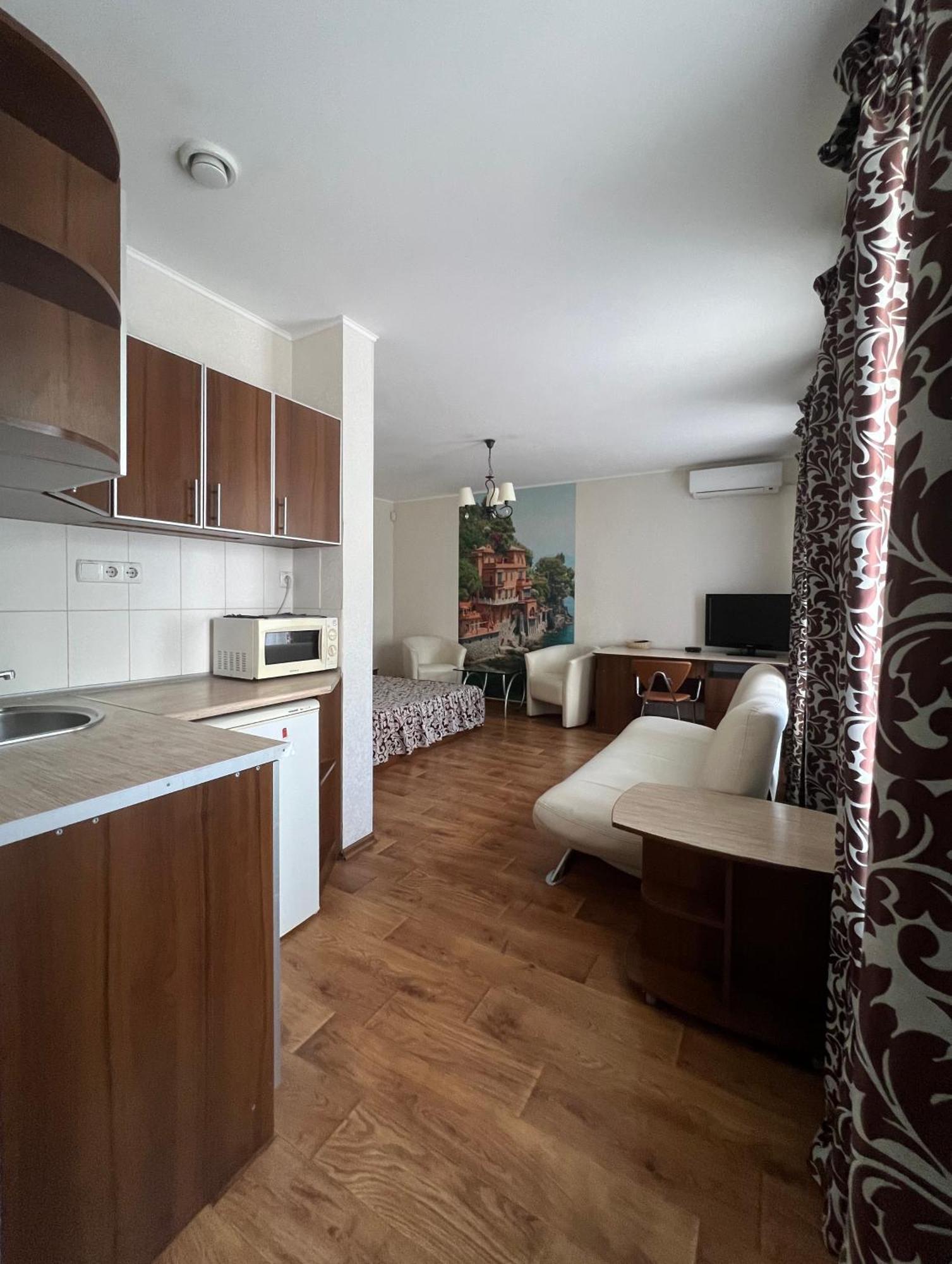 Apart Hotel Asotel Kharkiv Eksteriør billede