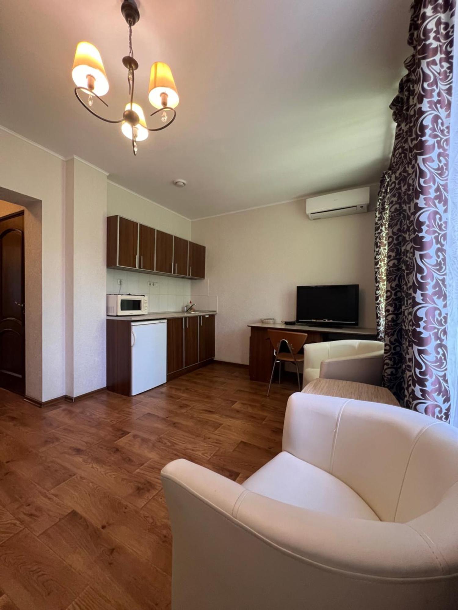 Apart Hotel Asotel Kharkiv Eksteriør billede