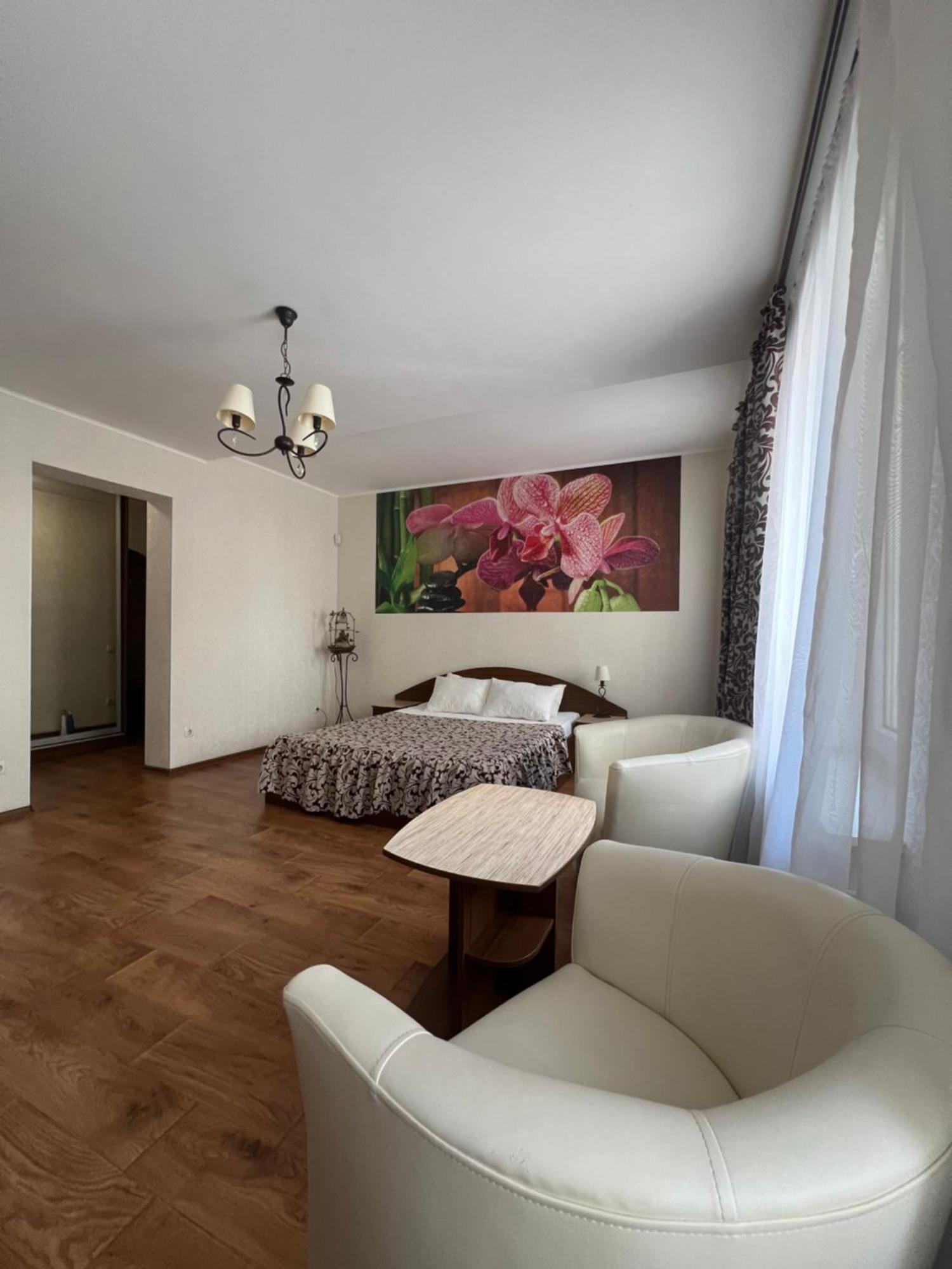 Apart Hotel Asotel Kharkiv Eksteriør billede