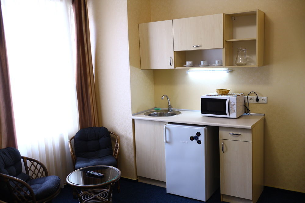 Apart Hotel Asotel Kharkiv Eksteriør billede