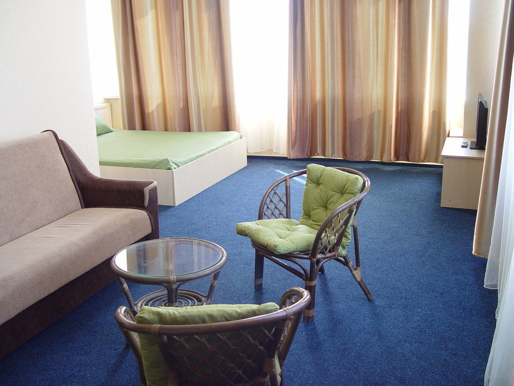 Apart Hotel Asotel Kharkiv Eksteriør billede