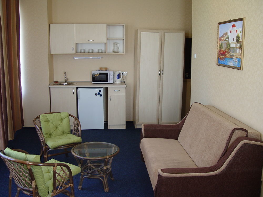 Apart Hotel Asotel Kharkiv Eksteriør billede