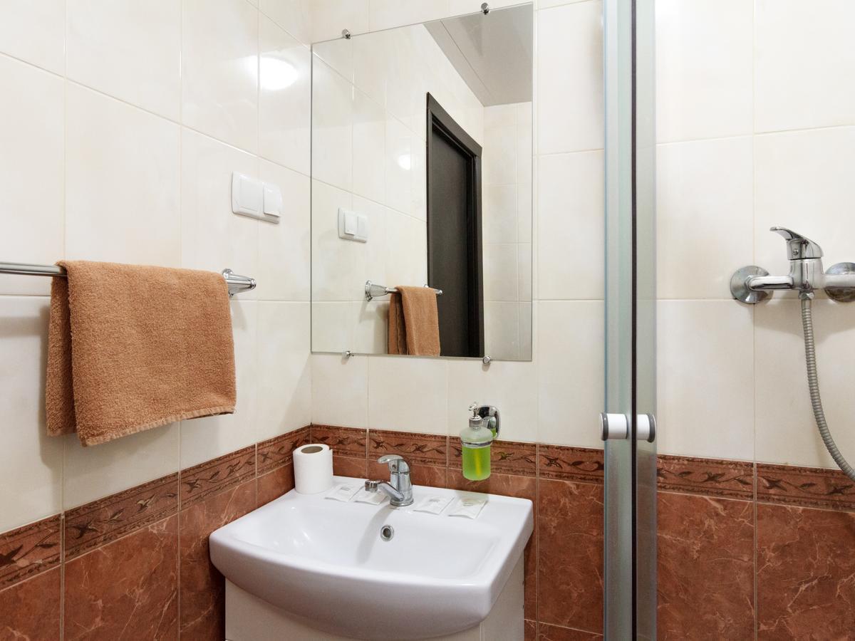 Apart Hotel Asotel Kharkiv Eksteriør billede