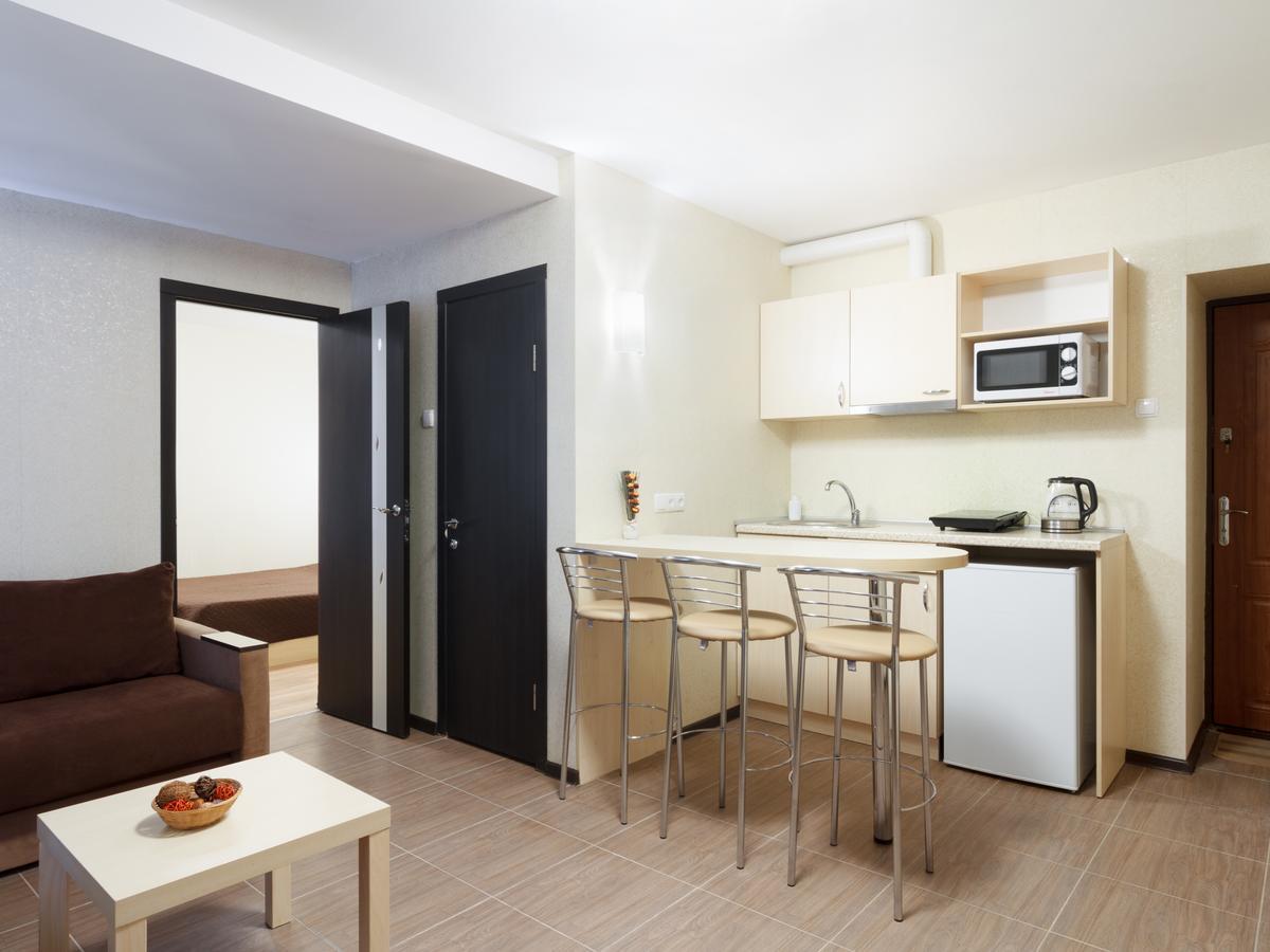 Apart Hotel Asotel Kharkiv Eksteriør billede