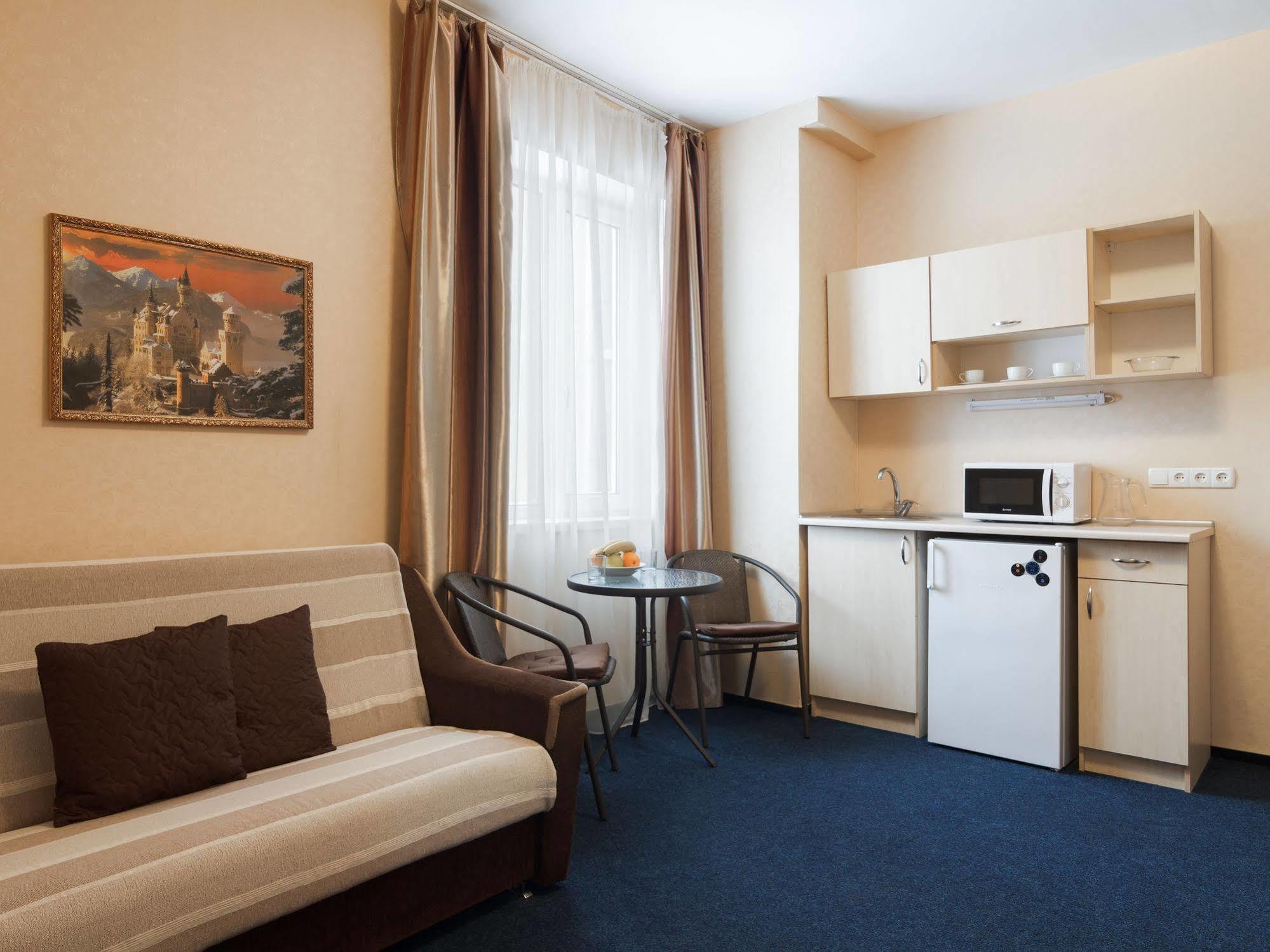 Apart Hotel Asotel Kharkiv Eksteriør billede