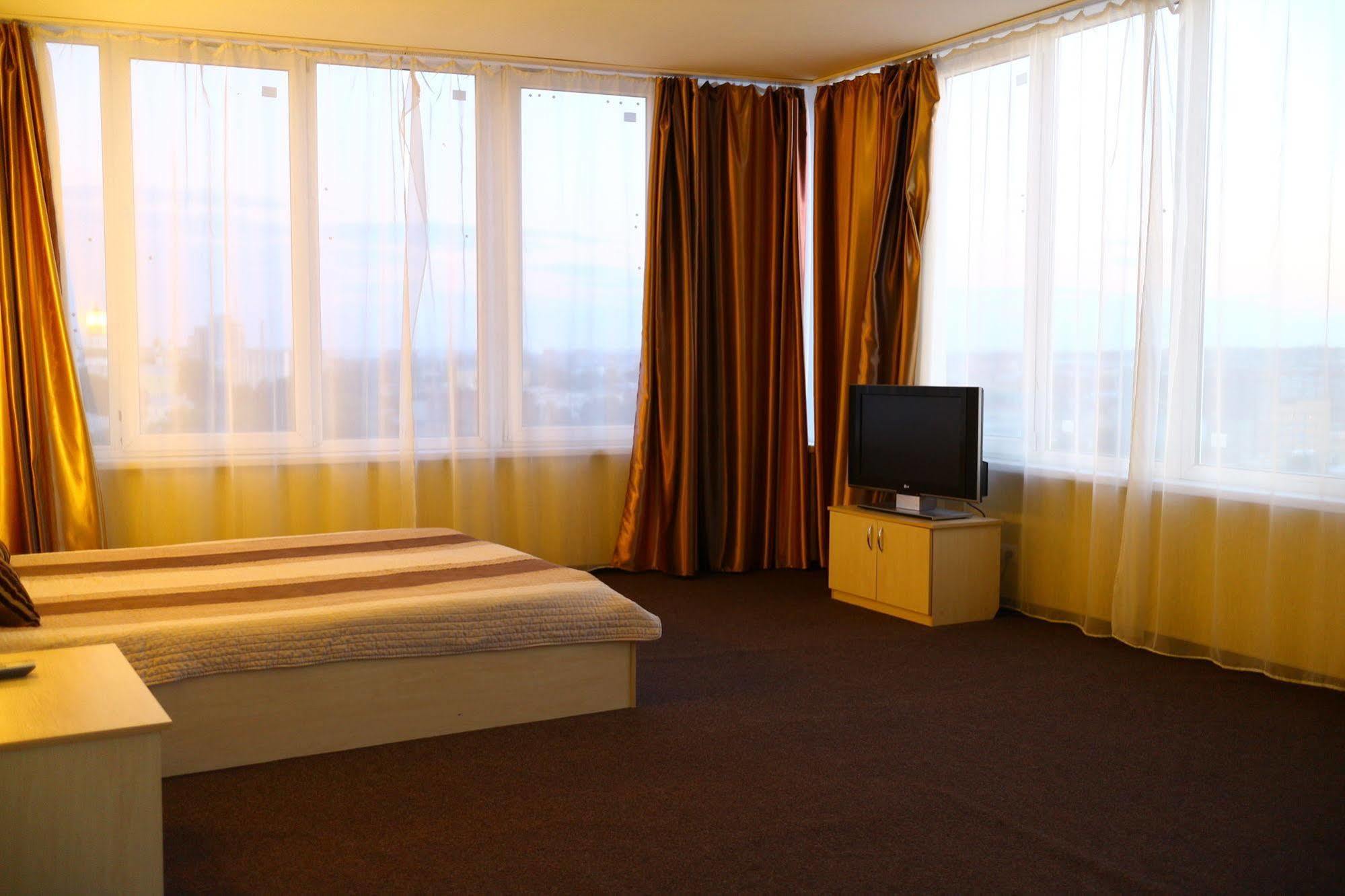 Apart Hotel Asotel Kharkiv Eksteriør billede